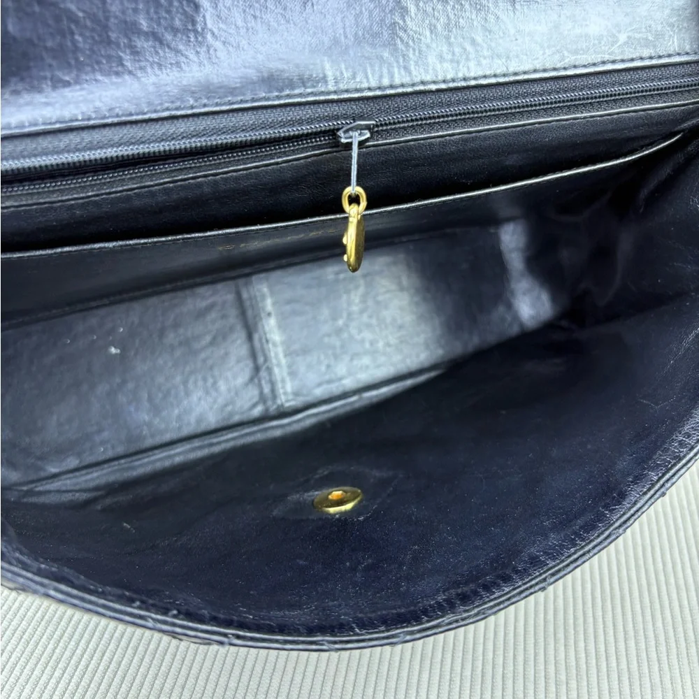 CHANEL Black Quilted Bag with Gold Chain - Picture 10 of 16